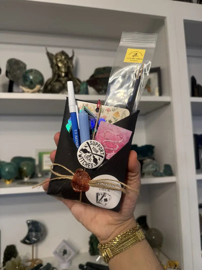 🔮 Blind Date With A Tarot Deck – A Magical Surprise Waiting To Be Discovered