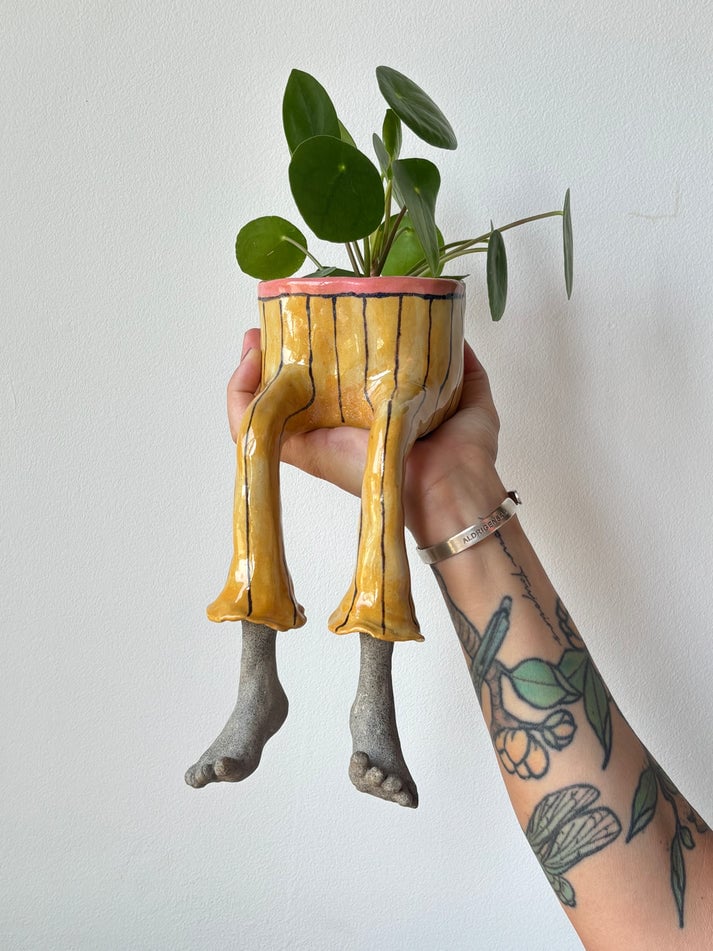 ✨ Cute Legged Human-Shaped Planter Pot Funny Resin Plant Pot